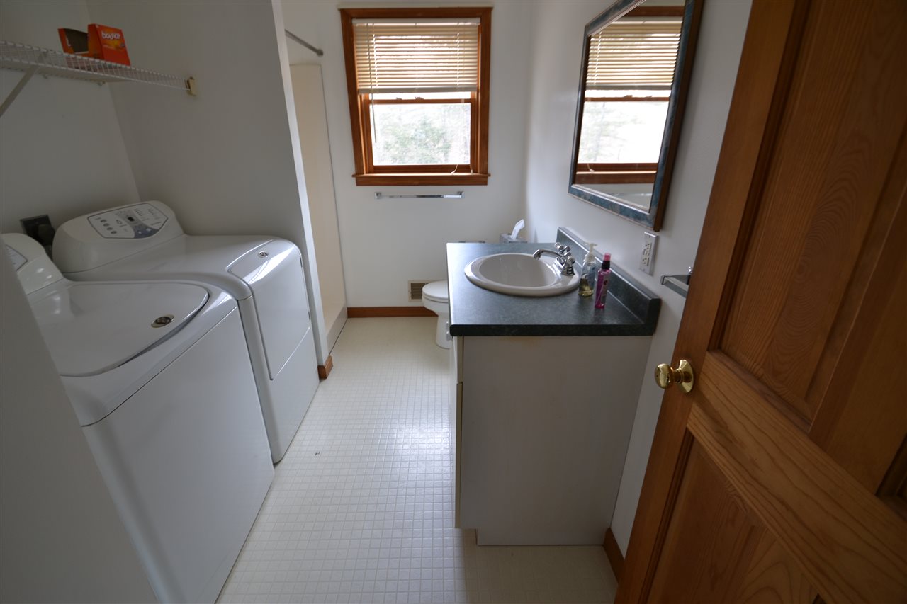 440 Candia Road Chester, NH 03036 - Photo 8 of 40 Gallery Image 8
