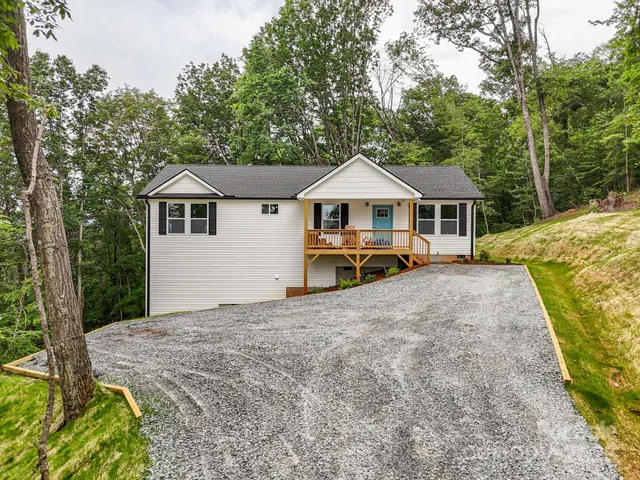 $339,900 | 376 Hague Drive, Columbus, NC 28722