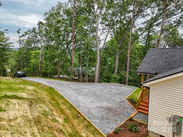 $339,900 | 376 Hague Drive, Columbus, NC 28722