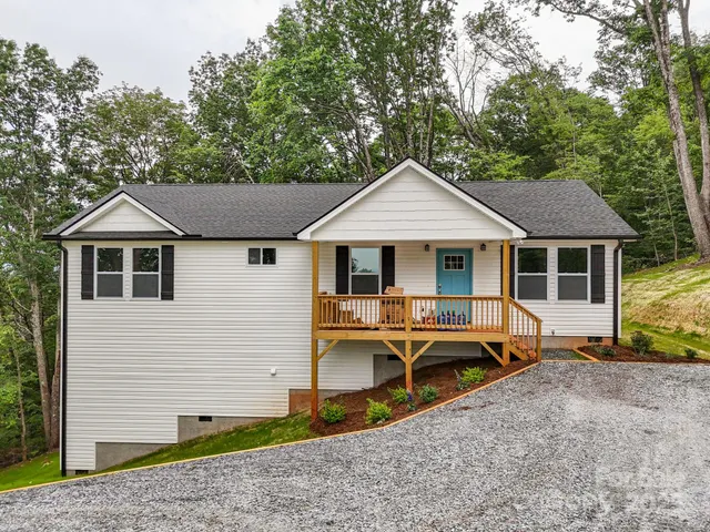 $339,900 | 376 Hague Drive, Columbus, NC 28722