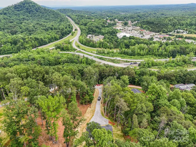 $339,900 | 376 Hague Drive, Columbus, NC 28722