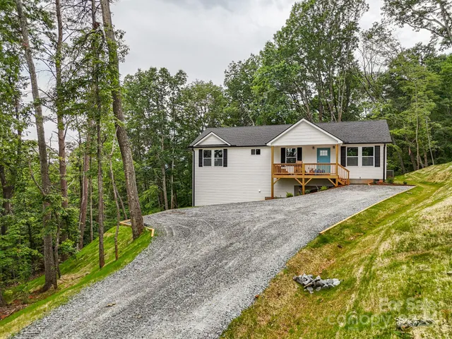 $339,900 | 376 Hague Drive, Columbus, NC 28722