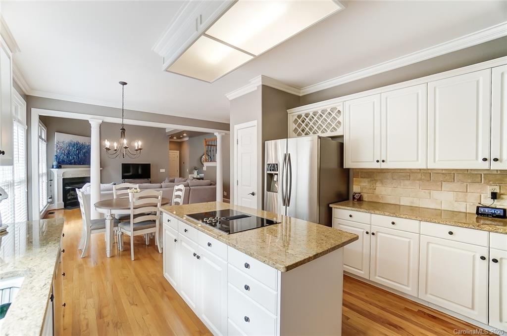 7082 Harbor Court Tega Cay, SC 29708 - Photo 12 of 46 Gallery Image 12