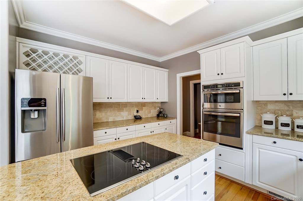 7082 Harbor Court Tega Cay, SC 29708 - Photo 13 of 46 Gallery Image 13