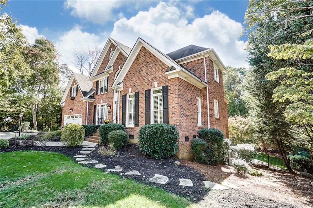 7082 Harbor Court Tega Cay, SC 29708 - Photo 3 of 46 Gallery Image 3