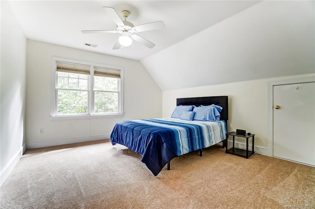 7082 Harbor Court Tega Cay, SC 29708 - Photo 29 of 46 Gallery Image 29
