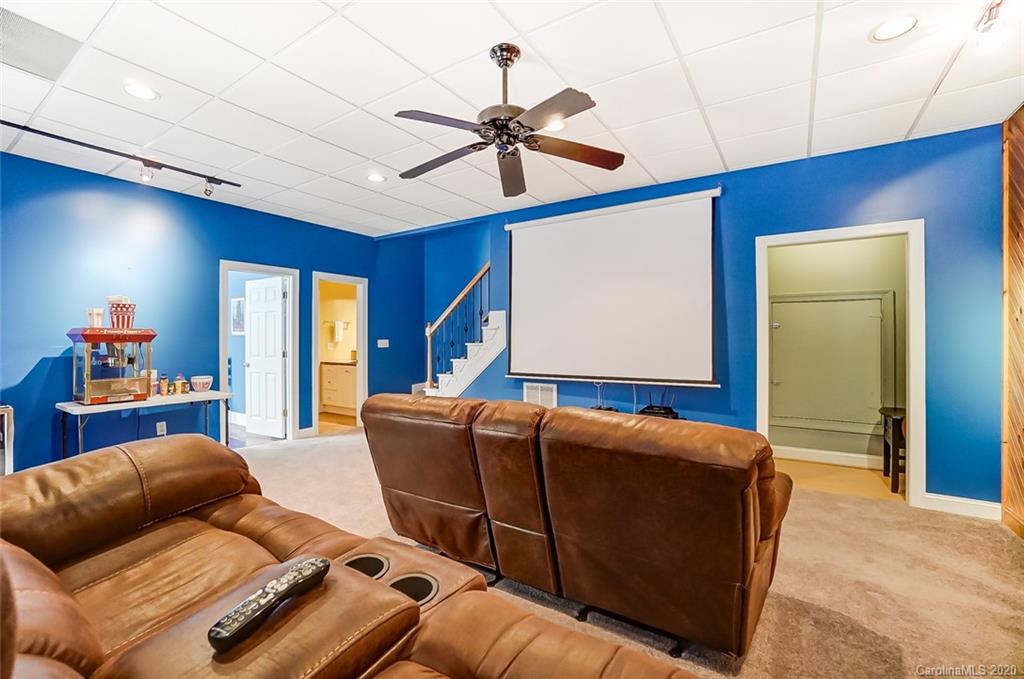 7082 Harbor Court Tega Cay, SC 29708 - Photo 31 of 46 Gallery Image 31