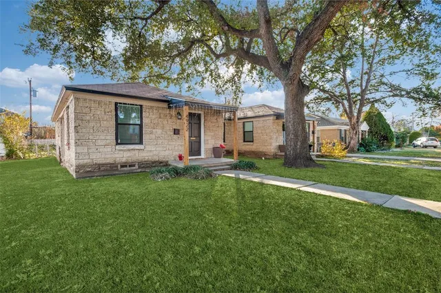 $2,500 | 4922 West University Boulevard, Dallas, TX 75209