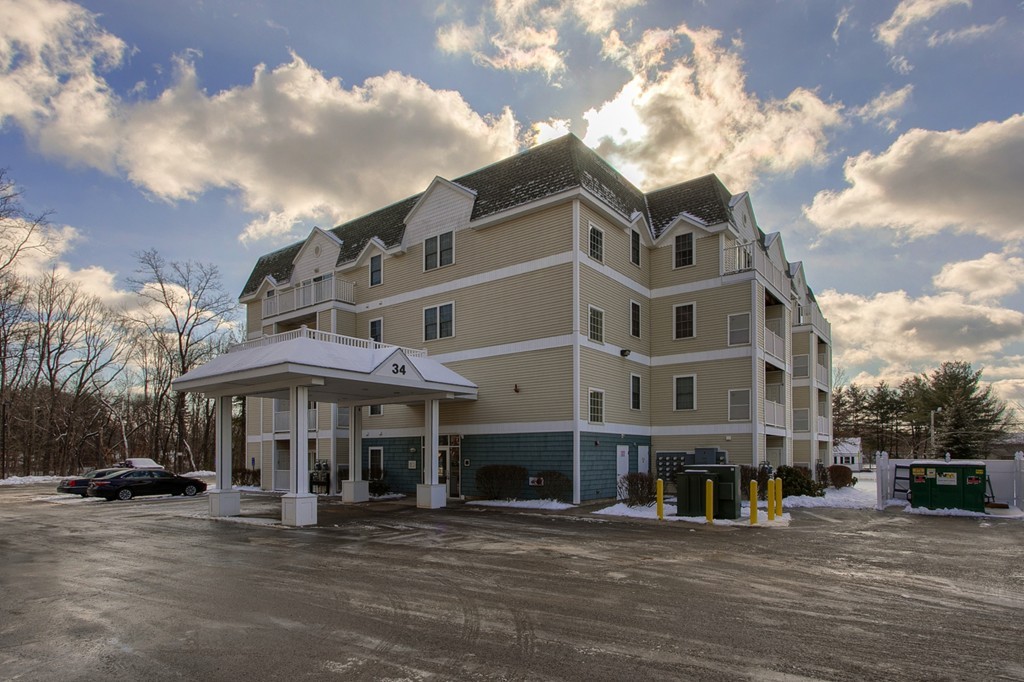 34 Burnham Road, Unit 105 Methuen, MA 01844 - Photo 1 of 30 Gallery Image 1