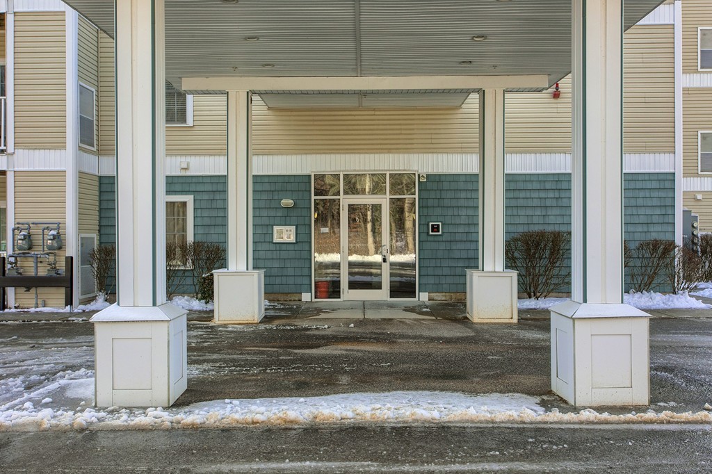 34 Burnham Road, Unit 105 Methuen, MA 01844 - Photo 3 of 30 Gallery Image 3