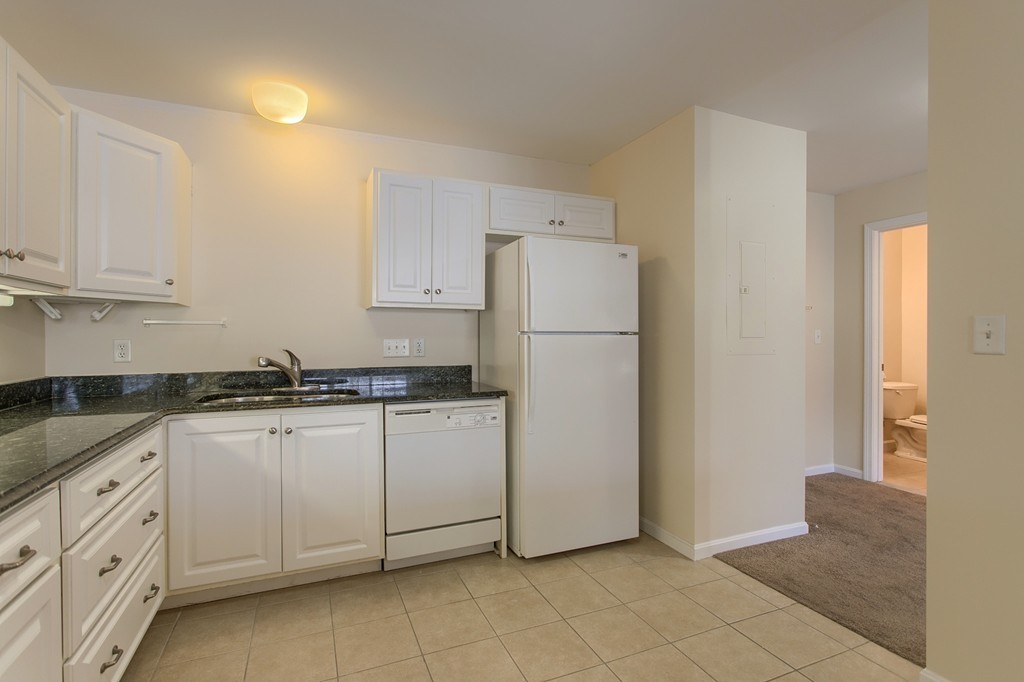 34 Burnham Road, Unit 105 Methuen, MA 01844 - Photo 8 of 30 Gallery Image 8