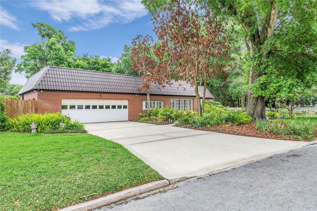 1225 Austin Road Orlando, FL 32806 - Photo 5 of 57