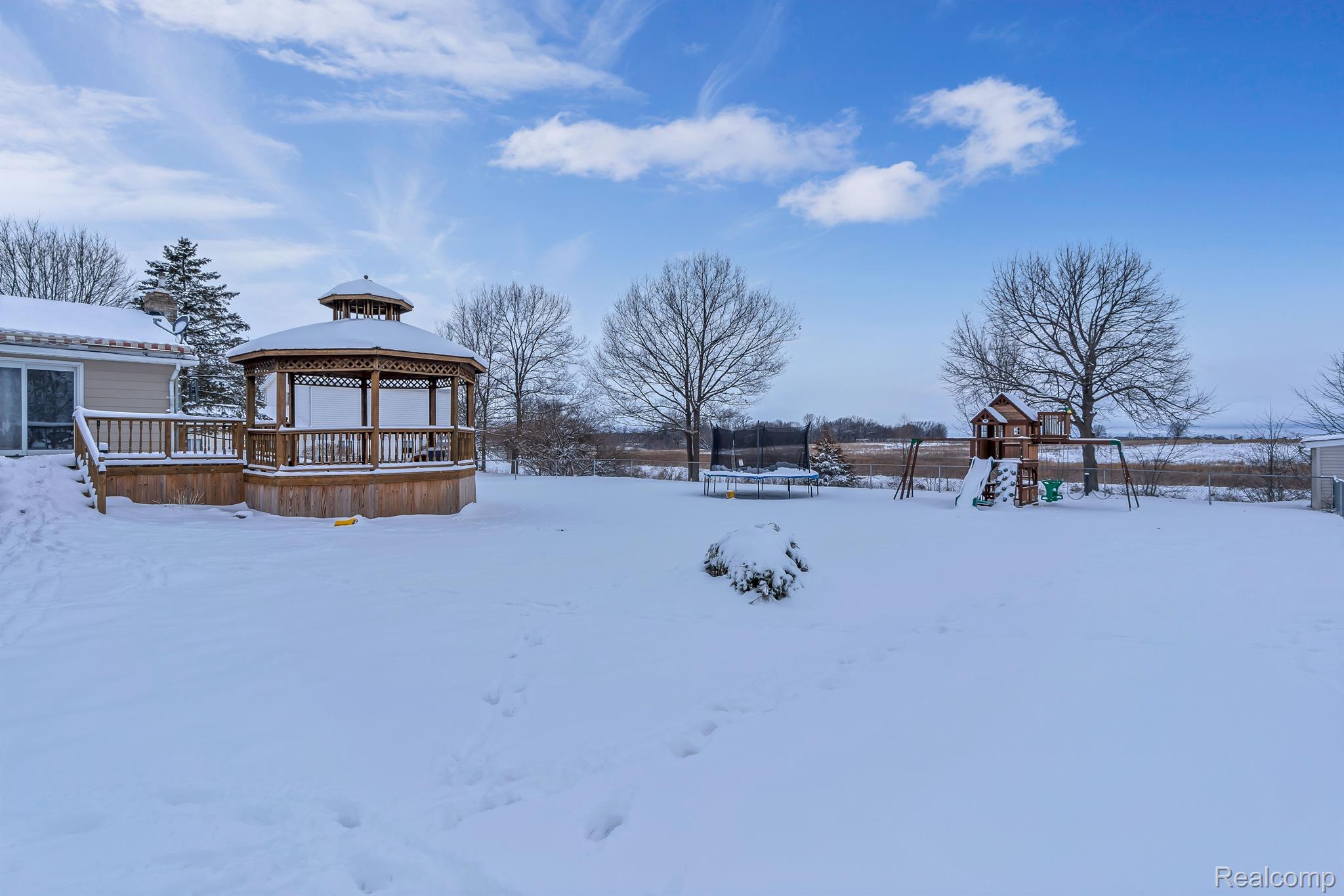10385 Cronk Road Lennon, MI 48449 - Photo 4 of 40 Gallery Image 4