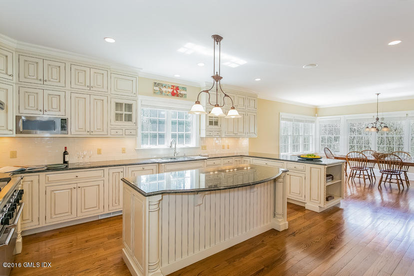 17 Chieftans Road Greenwich, CT 06831 - Photo 6 of 31 020-Kitchen-2611844-small