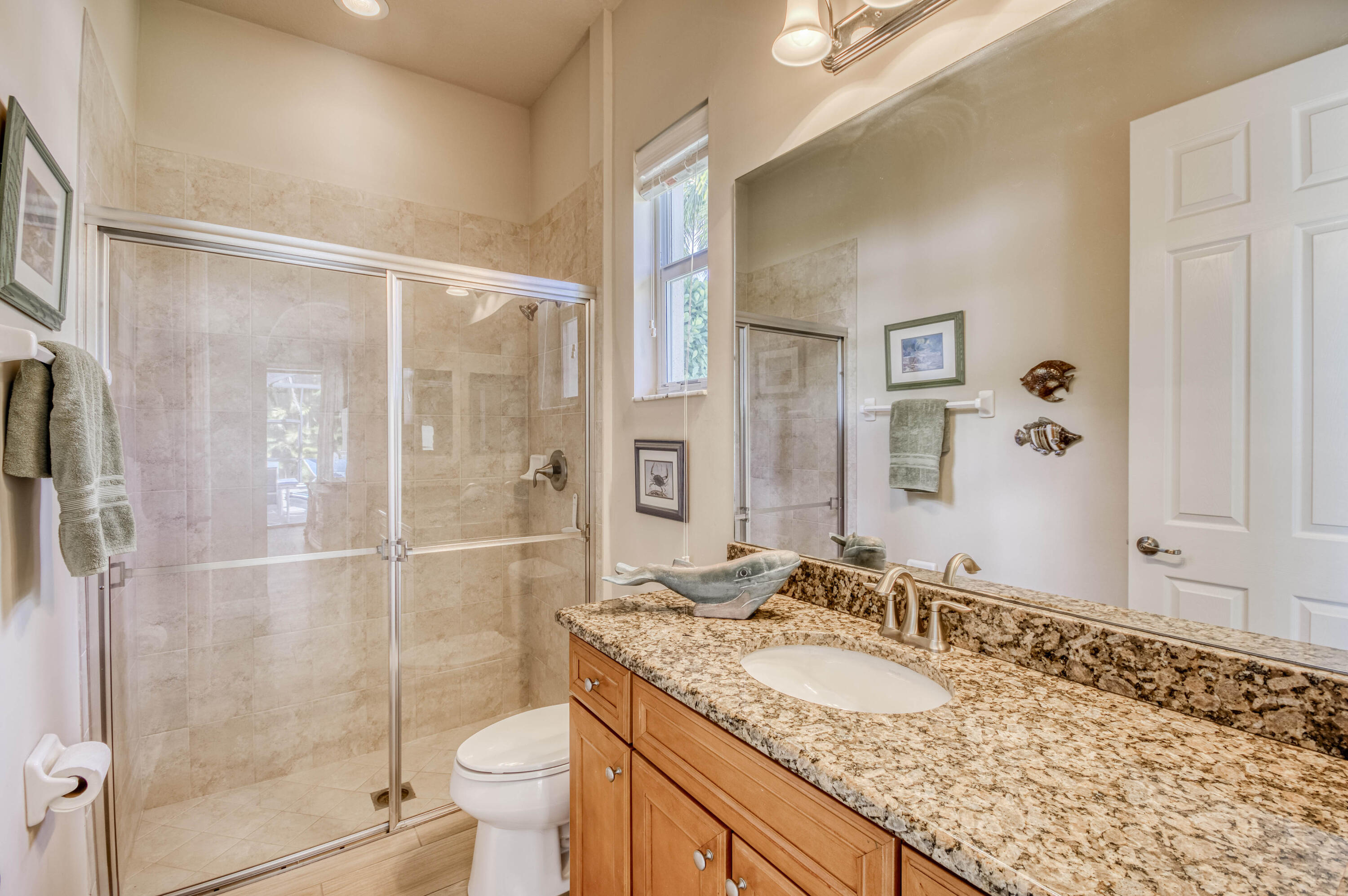 270 Rudder Cay Way Jupiter, FL 33458 - Photo 31 of 72 Guest Bath 2