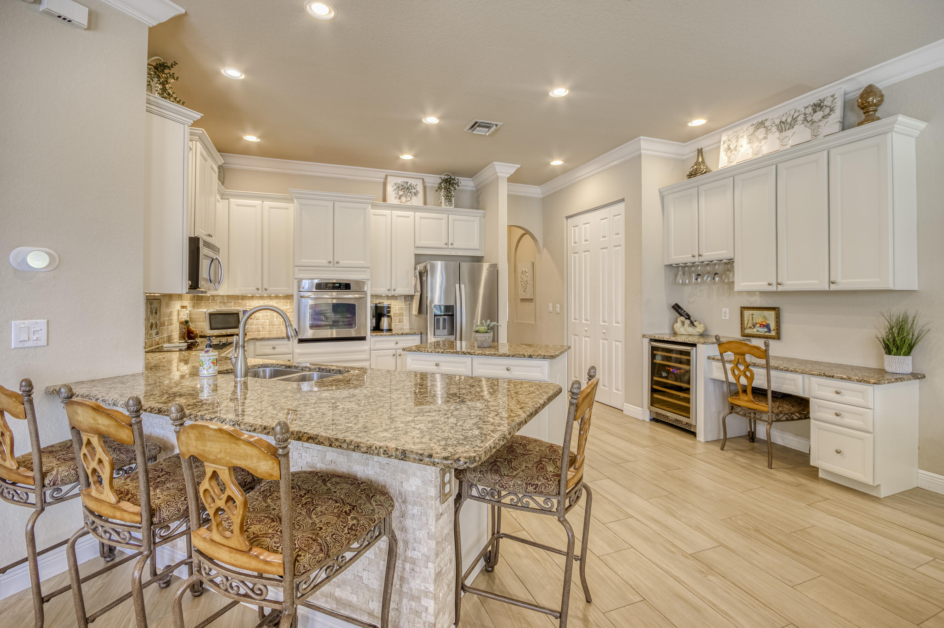 270 Rudder Cay Way Jupiter, FL 33458 - Photo 10 of 72 Kitchen