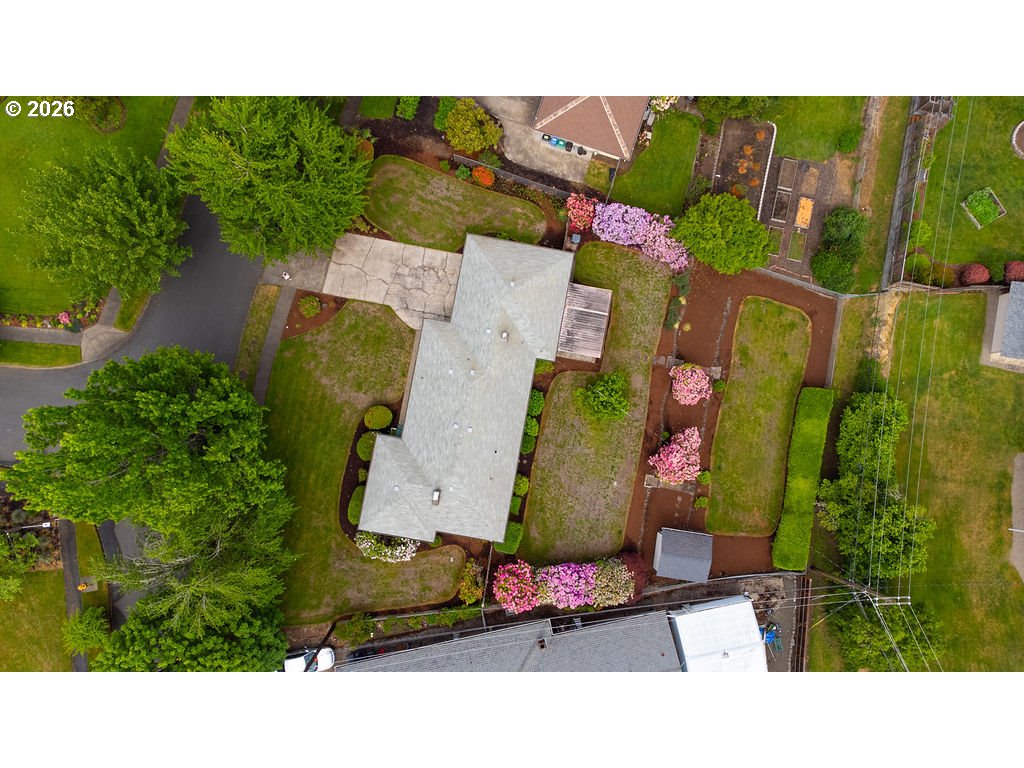 3095 Dapple Way Eugene, OR 97401 - Photo 8 of 48