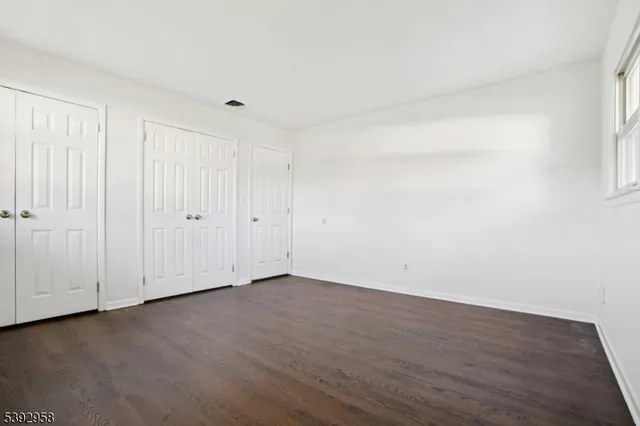 $899,900 | 16 Jaclyn Drive, East Hanover, NJ 07936