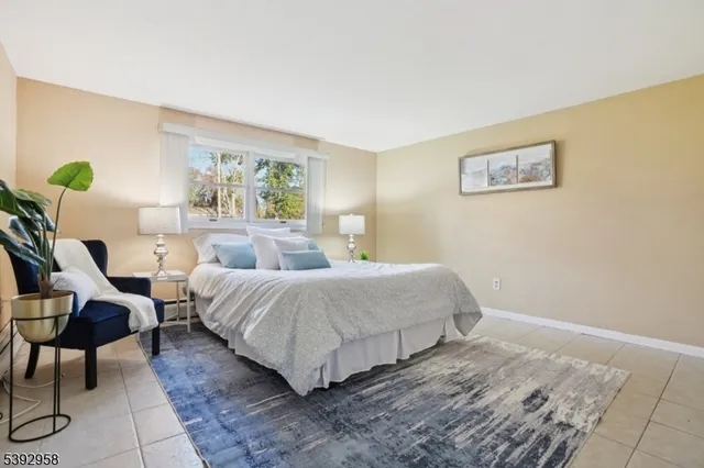 $899,900 | 16 Jaclyn Drive, East Hanover, NJ 07936