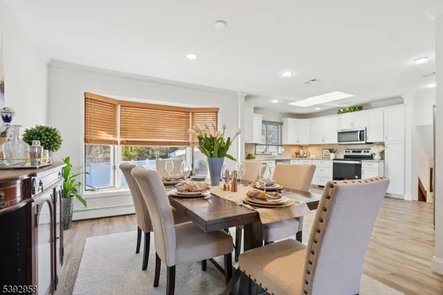 $899,900 | 16 Jaclyn Drive, East Hanover, NJ 07936