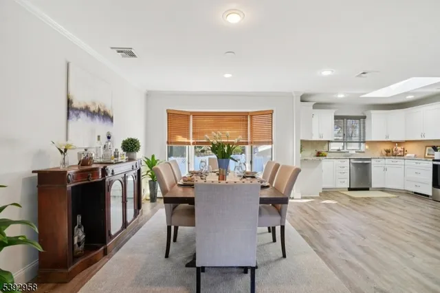 $899,900 | 16 Jaclyn Drive, East Hanover, NJ 07936