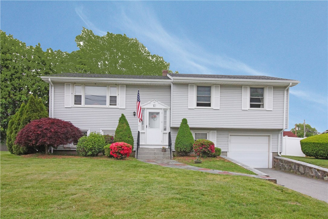 10 Pocono Road Middletown, RI 02842 - Photo 1 of 41