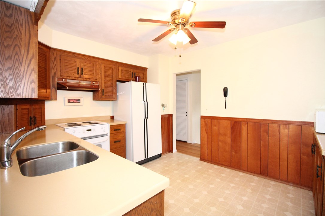 10 Pocono Road Middletown, RI 02842 - Photo 19 of 41