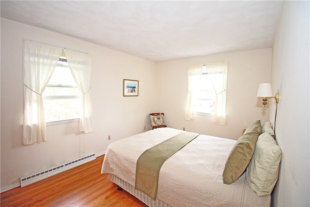10 Pocono Road Middletown, RI 02842 - Photo 25 of 41