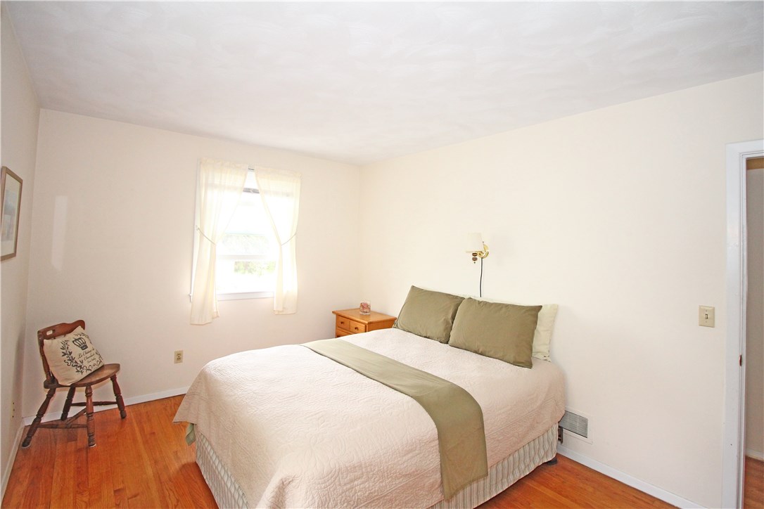 10 Pocono Road Middletown, RI 02842 - Photo 26 of 41