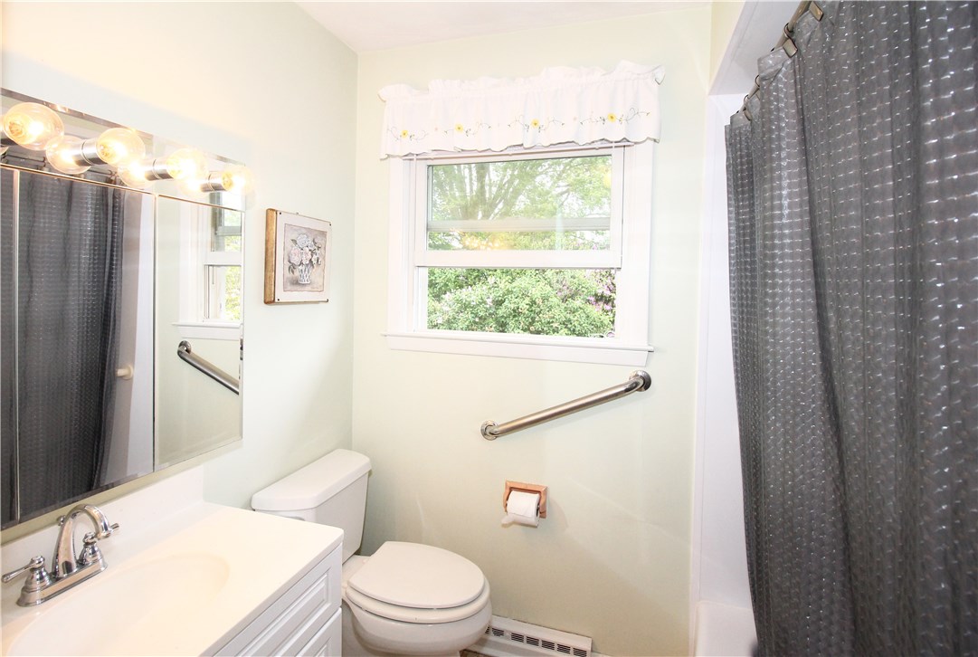 10 Pocono Road Middletown, RI 02842 - Photo 31 of 41