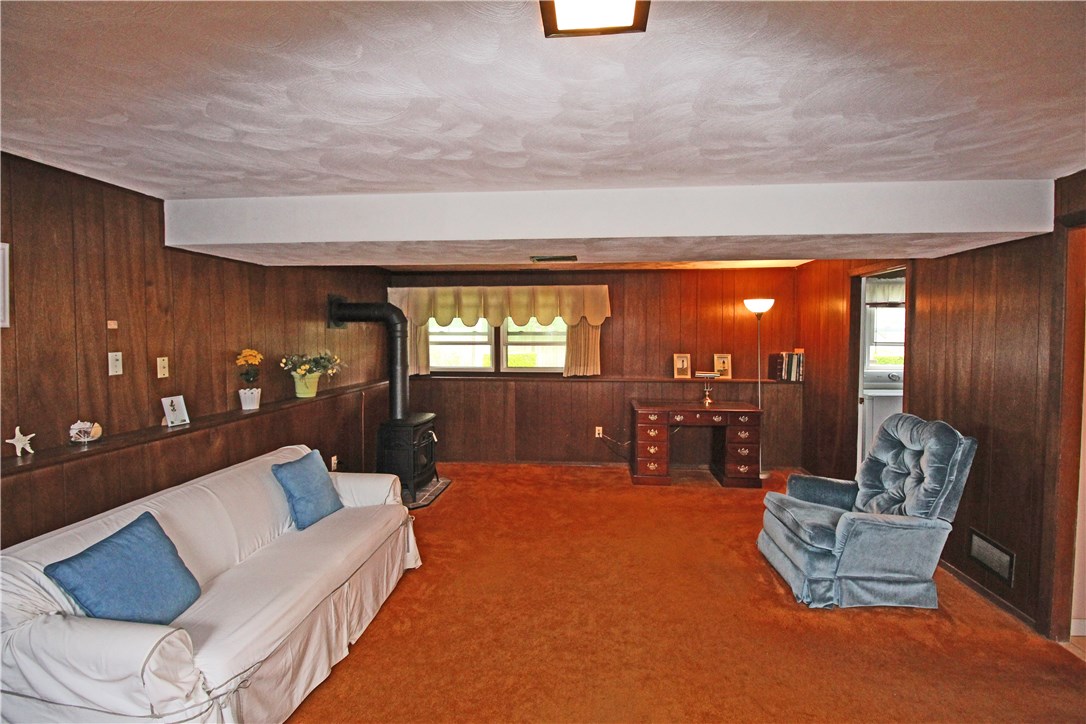 10 Pocono Road Middletown, RI 02842 - Photo 34 of 41