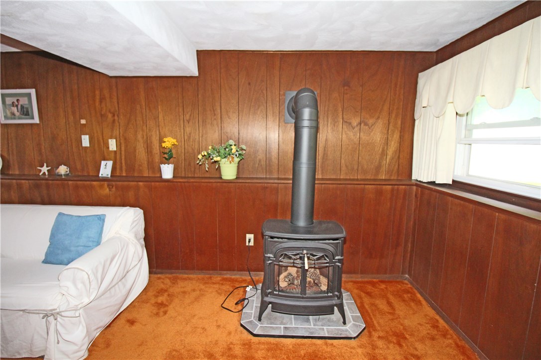 10 Pocono Road Middletown, RI 02842 - Photo 35 of 41