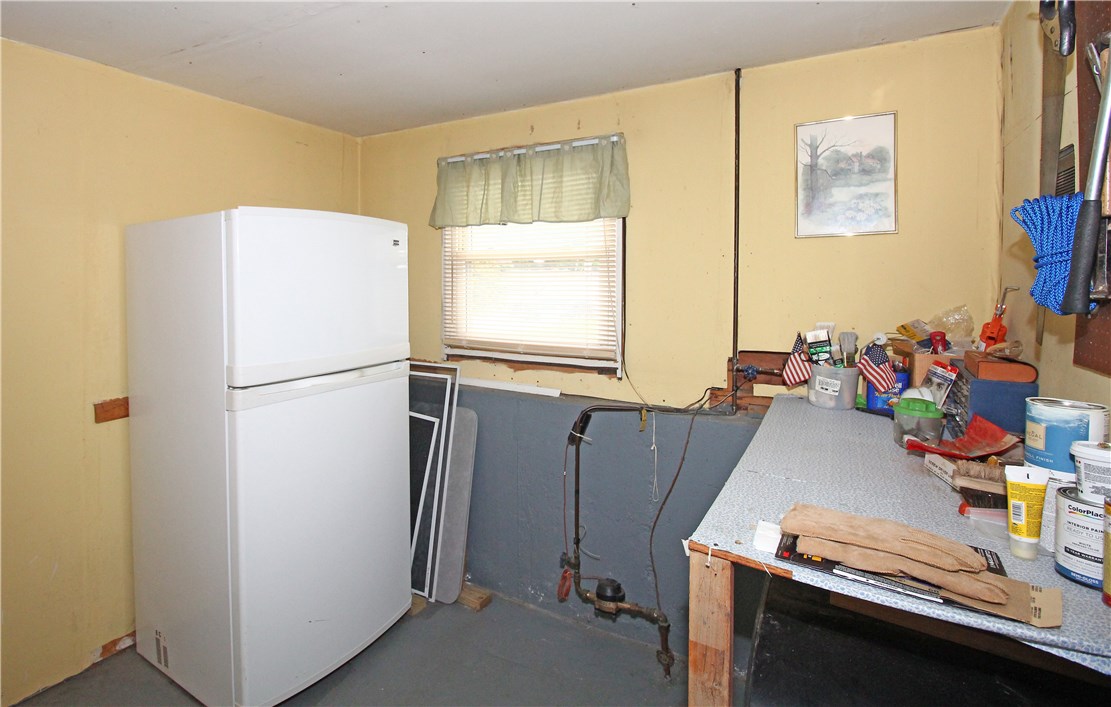 10 Pocono Road Middletown, RI 02842 - Photo 39 of 41