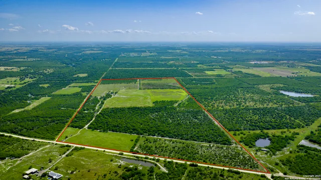 $1,500,000 | 3407 County Road 215, Falls City, TX 78113
