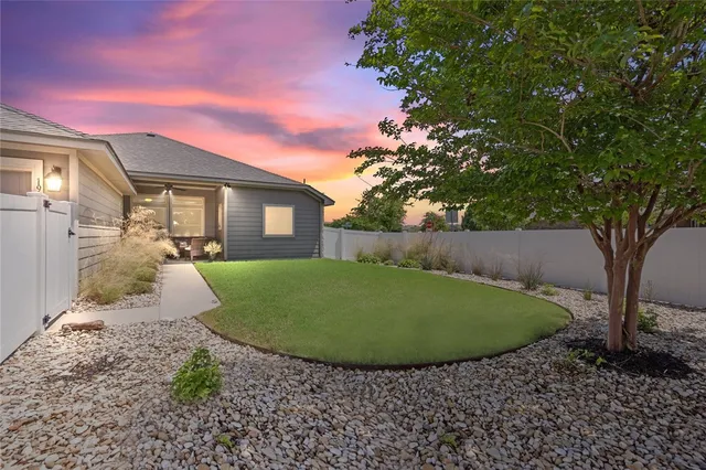 a view of outdoor space yard and outdoor space