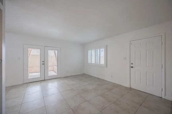 $1,450 | 4615 East Jones Avenue, Phoenix, AZ 85040