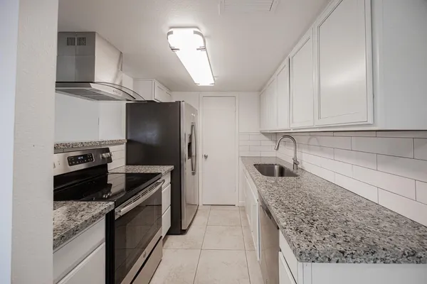 $1,450 | 4615 East Jones Avenue, Phoenix, AZ 85040