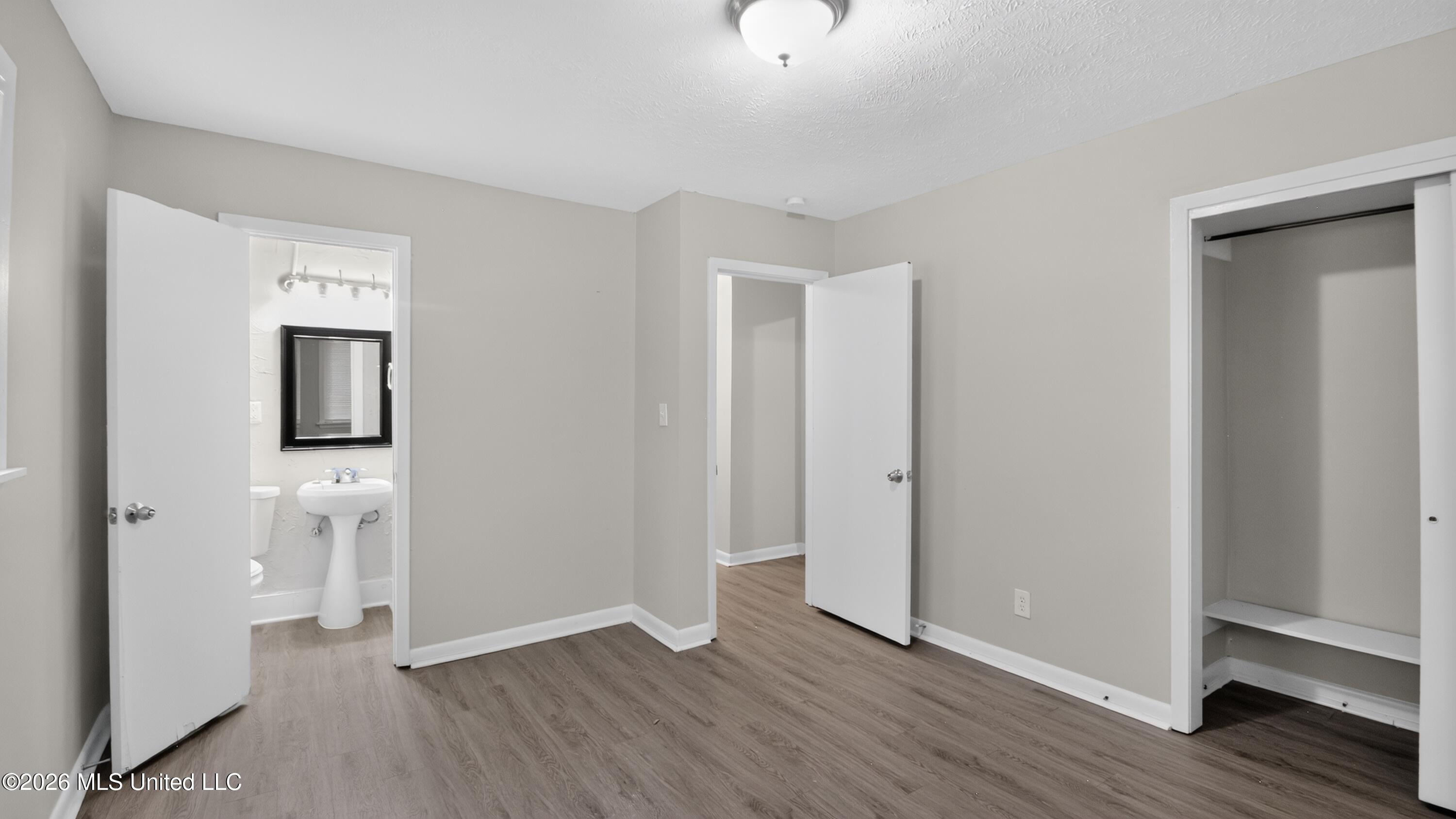 236 South Canton Club Circle Jackson, MS 39211 - Photo 16 of 30 22_236_S_Canton_Club_Cir-Bedroom-0344
