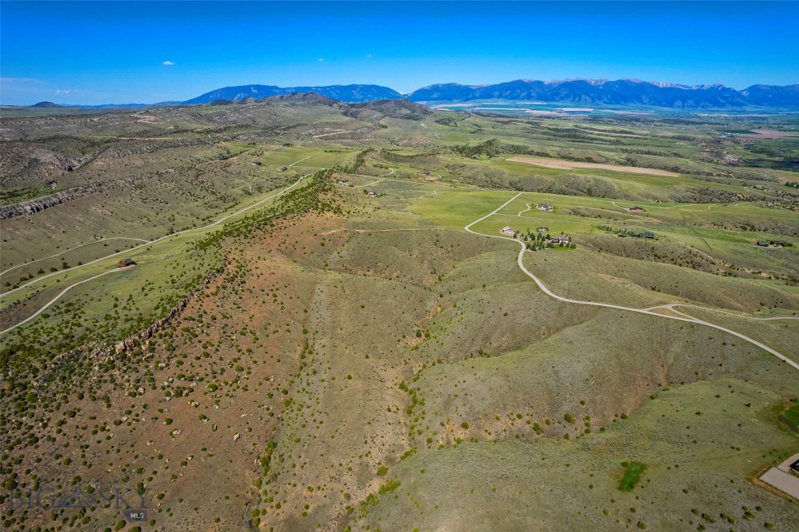 Bridger Mountains and Gallatin Valley views galore!