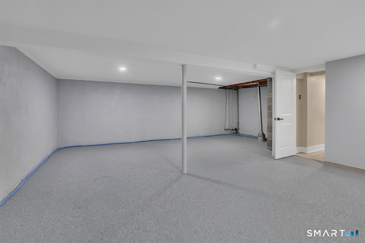 3 Marble Road Enfield, CT 06082 - Photo 34 of 40