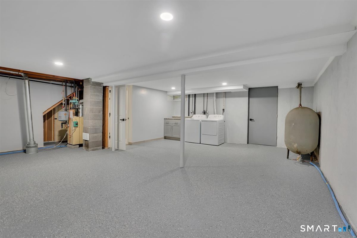 3 Marble Road Enfield, CT 06082 - Photo 35 of 40