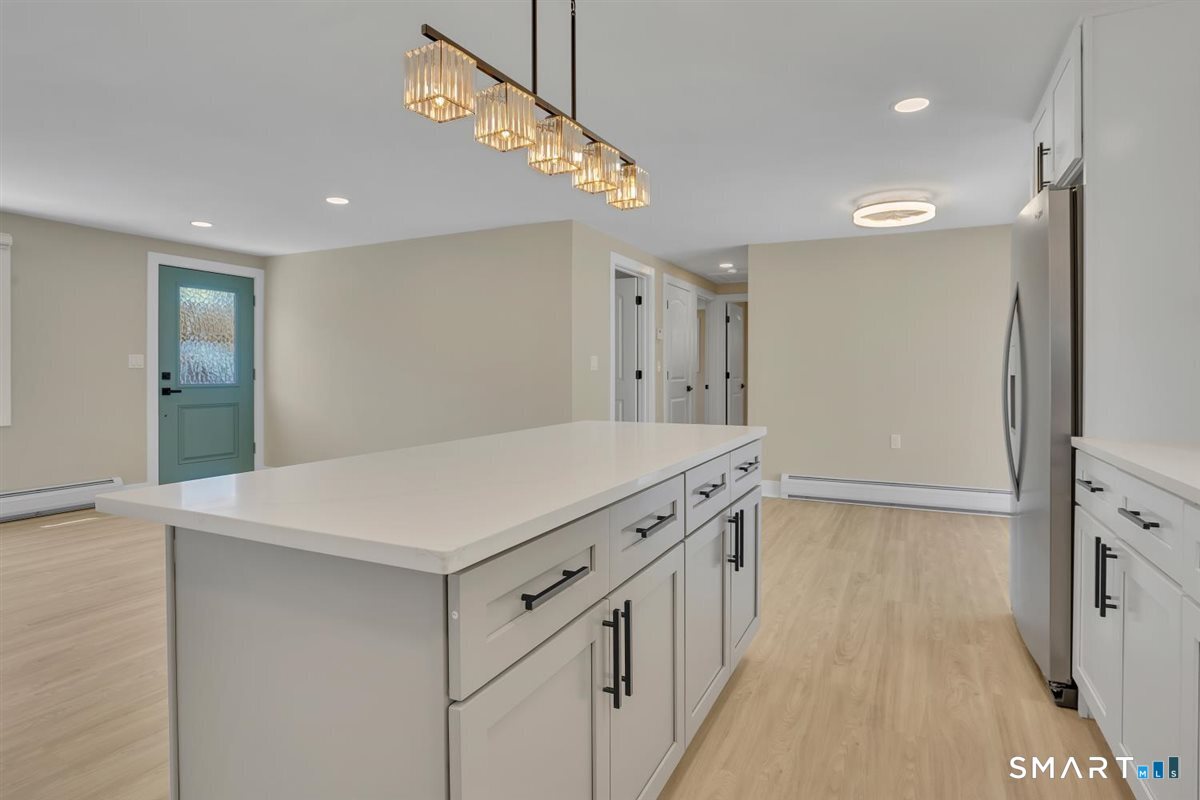 3 Marble Road Enfield, CT 06082 - Photo 7 of 40