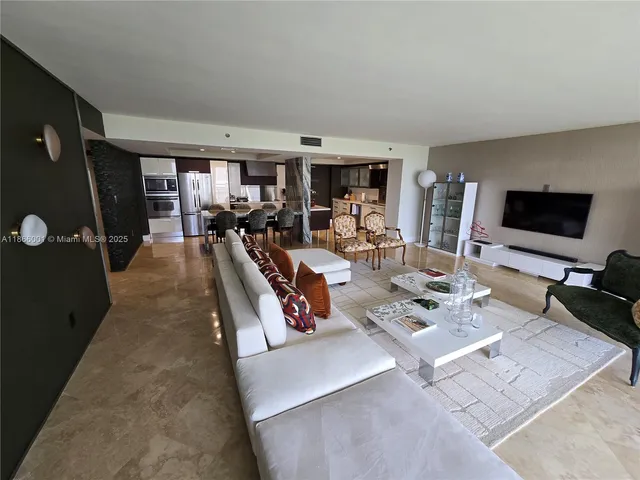 $6,000 | 11113 Biscayne Boulevard, Unit 854, Miami, FL 33181