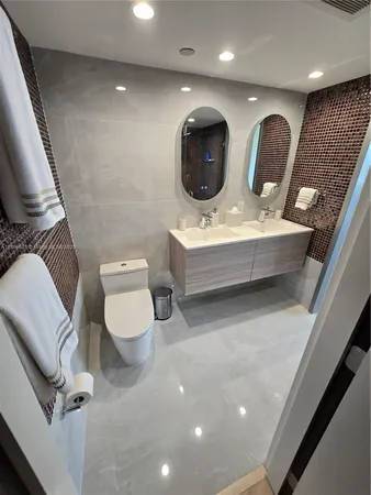 $5,550 | 11113 Biscayne Boulevard, Unit 854, Miami, FL 33181