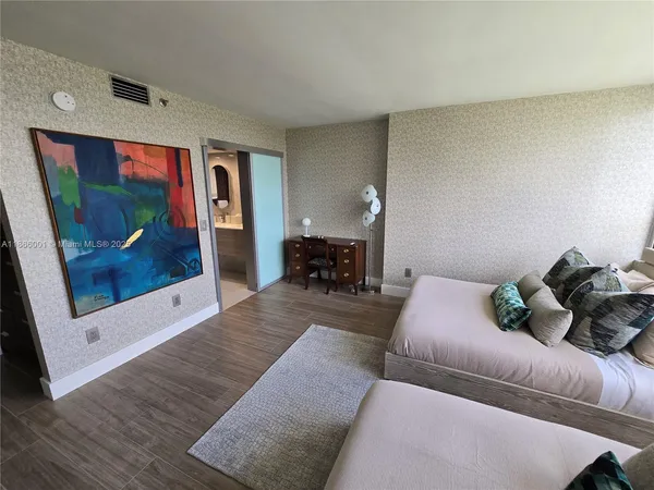 $5,550 | 11113 Biscayne Boulevard, Unit 854, Miami, FL 33181