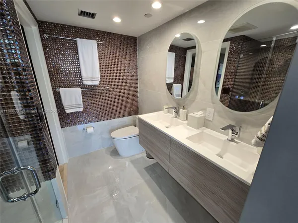 $5,550 | 11113 Biscayne Boulevard, Unit 854, Miami, FL 33181