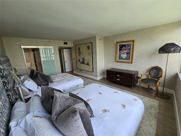$5,550 | 11113 Biscayne Boulevard, Unit 854, Miami, FL 33181