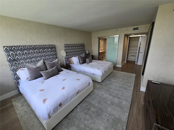 $5,550 | 11113 Biscayne Boulevard, Unit 854, Miami, FL 33181