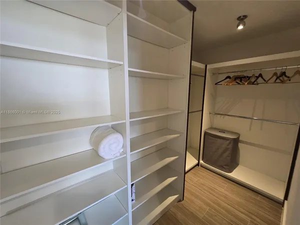 $5,550 | 11113 Biscayne Boulevard, Unit 854, Miami, FL 33181