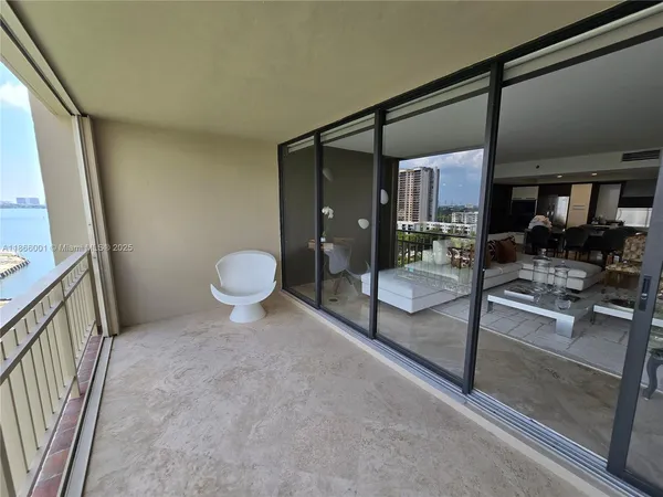 $5,550 | 11113 Biscayne Boulevard, Unit 854, Miami, FL 33181